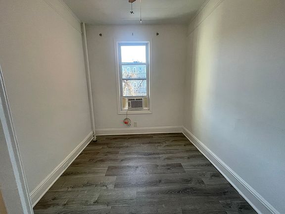 4th image of 30-17 41st St #2