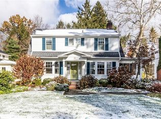 25 South St, Chagrin Falls, OH 44022