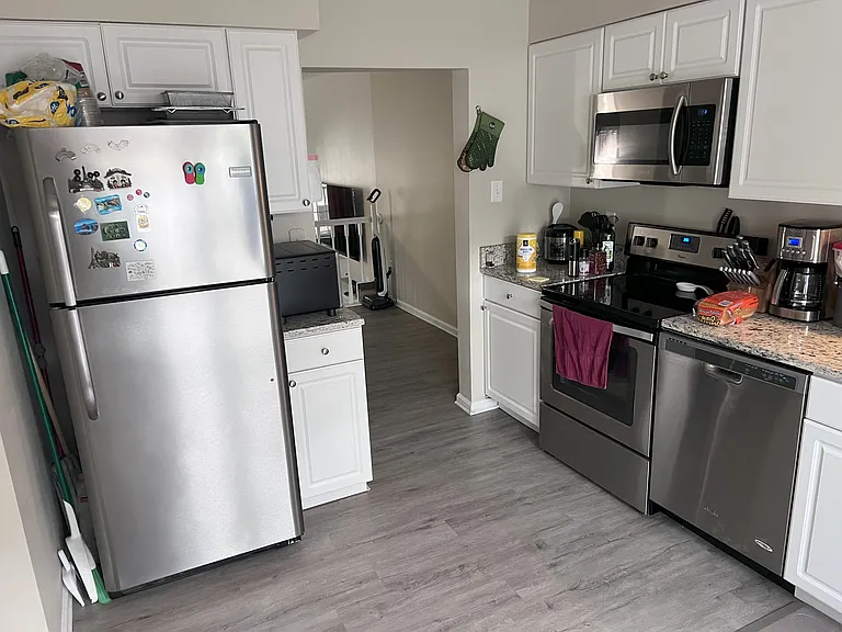 14856 Swallow Ct — Photo 7