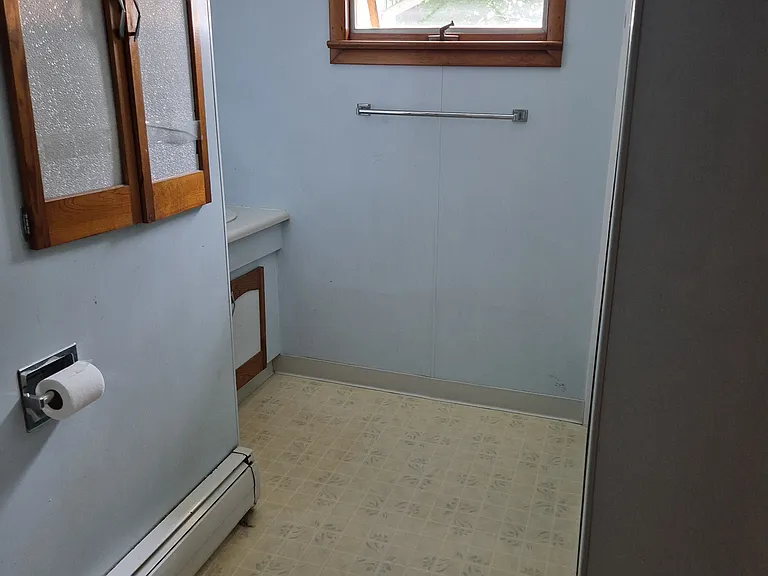 182 Golden Ave #2 — Photo 7