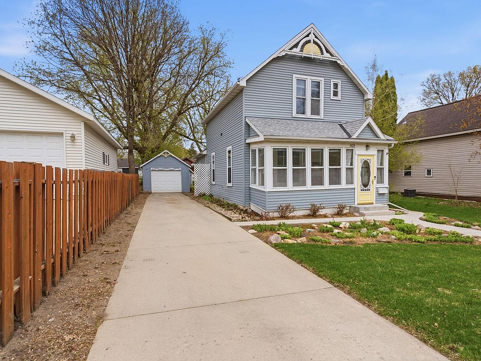 1st image of 509 3rd St SE
