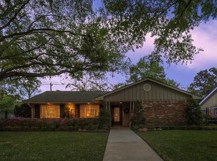2407 Stoney Brook Dr, Houston, TX 77063