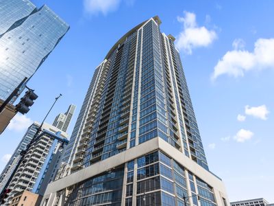 100 E 14th St APT 2702, Chicago, IL, 60605