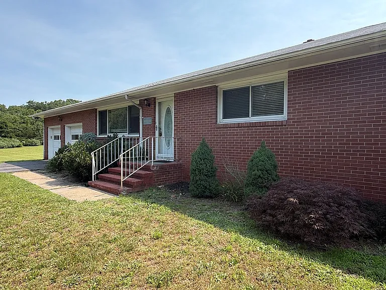 545 Cassville Rd — Photo 5
