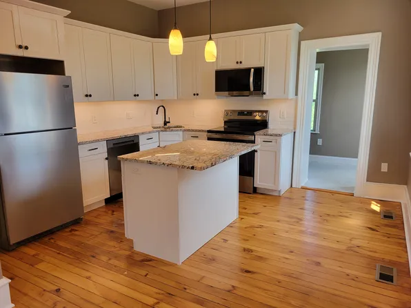 301 N 1st St, Lehighton, PA 18235