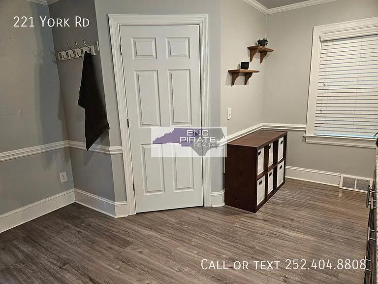 221 York Rd — Photo 4