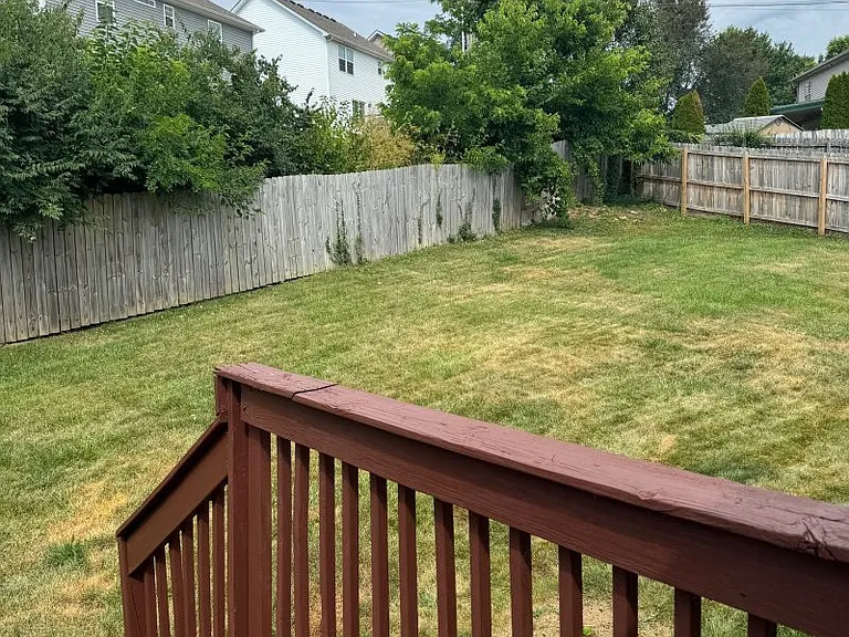121 Eric Ct — Photo 8