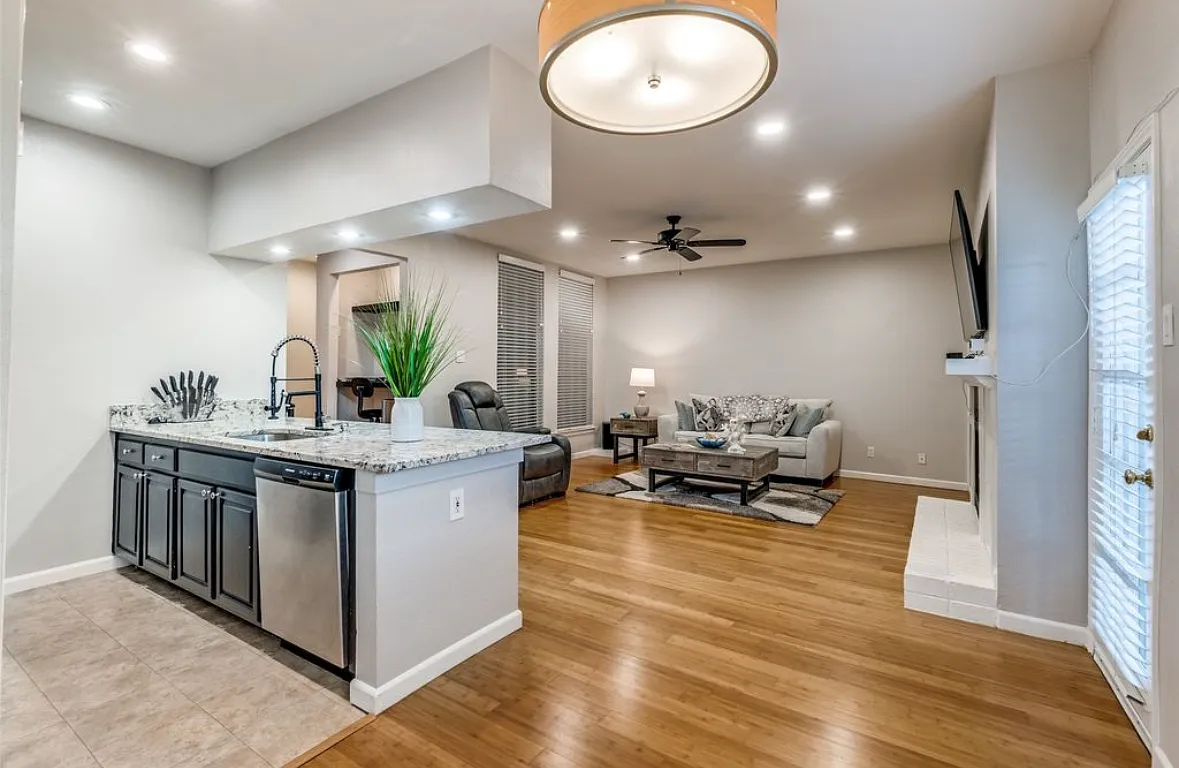 1 bed, 863 sqft, $1,750 — Photo 1