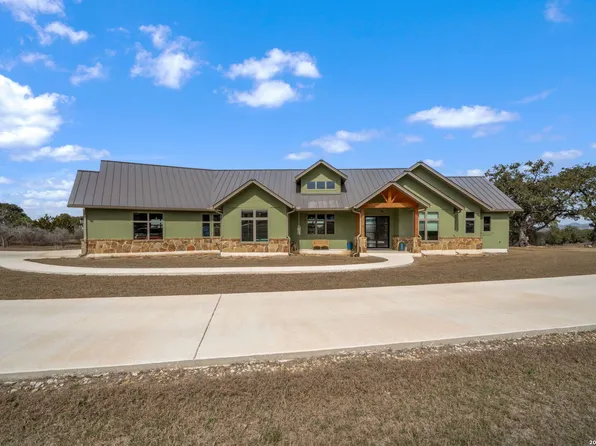 236 Bridle Chase, Bandera, TX 78003
