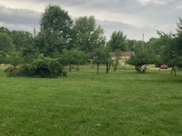 Sperry Rd, Vermilion, OH 44089