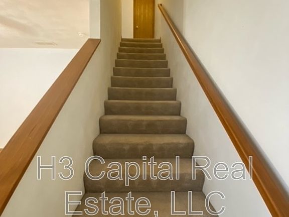 3rd image of 110 Northtowne St APT 18