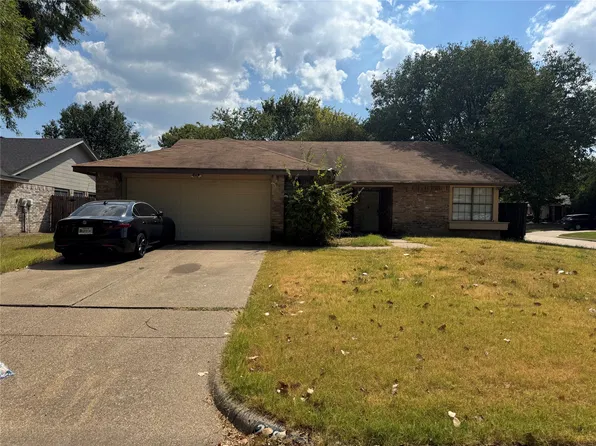 2681 Steppington St, Grand Prairie, TX 75052