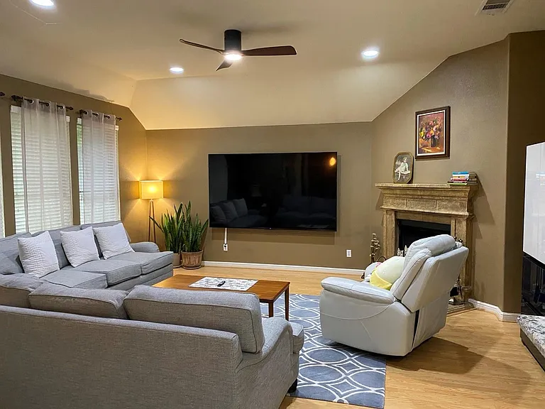 2945 Silvercrest Ln — Photo 7