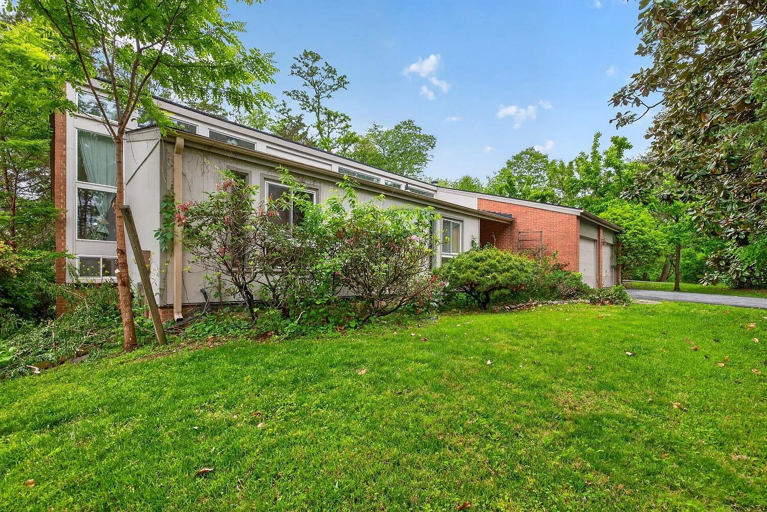 9404 Woodington - 1 — Photo 4