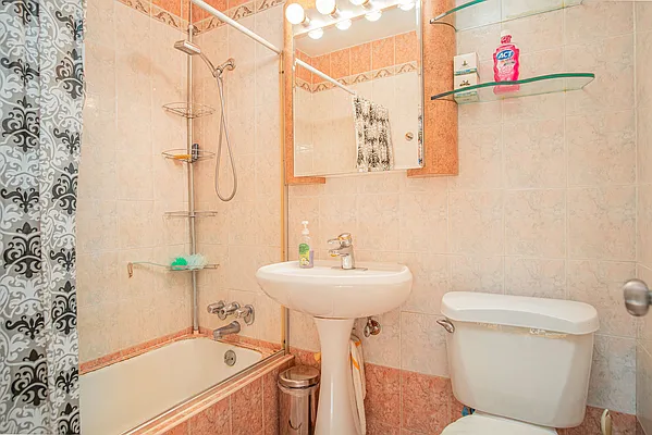 Sold by Azbel Real Estate, Inc. | media 8