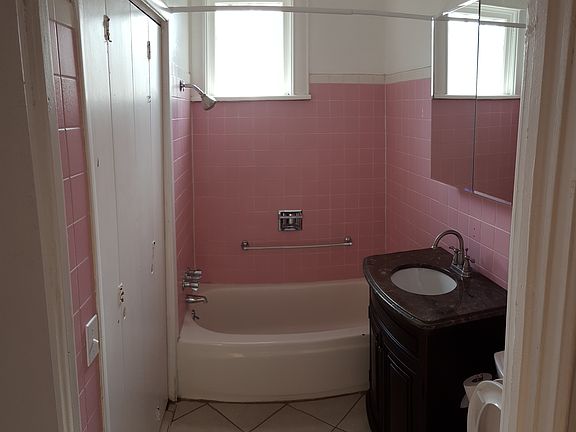 5th image of 1047 S Lake St