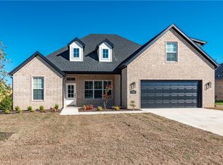 11945 Clyde Carnes Rd, Farmington, AR 72730