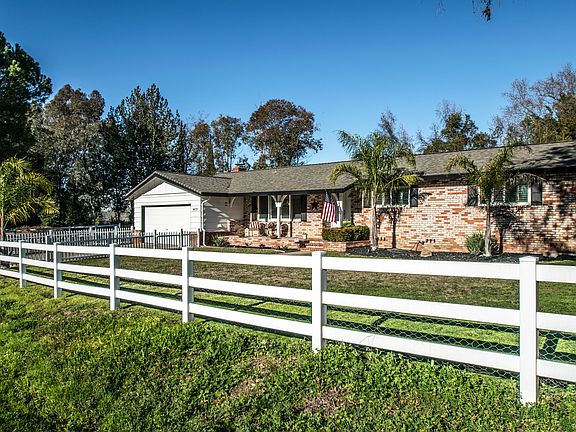 2nd image of 4171 Vista Dr