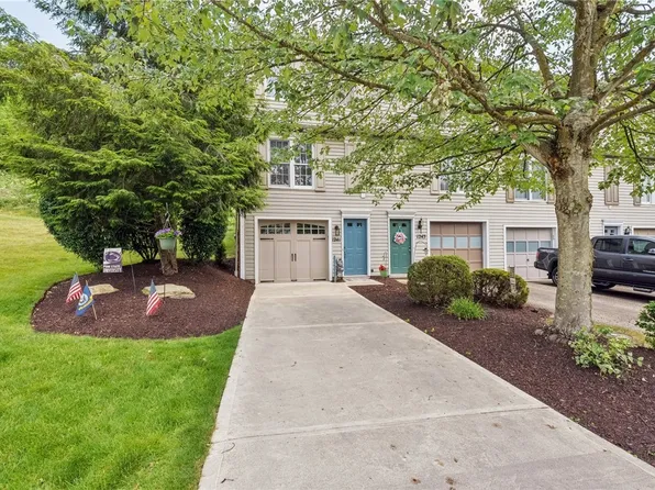 1241 Meadowbrook Dr, Canonsburg, PA 15317
