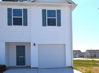 2400 Brookville Dr #B, Greenville, NC 27834