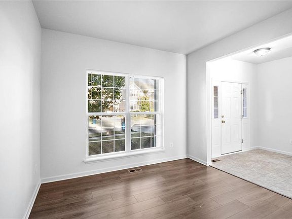 4th image of 2081 Maryland Oaks Cir