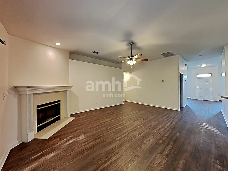 10008 Lancashire Dr — Photo 9