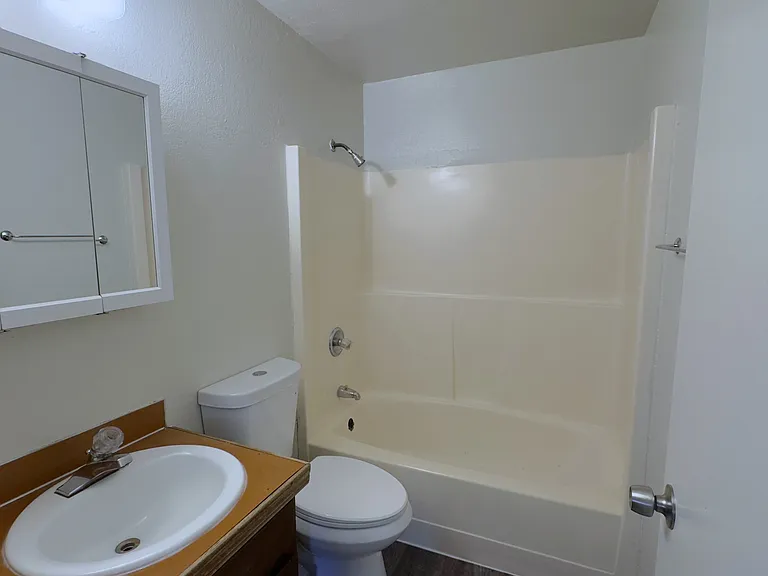 1206 Jefferson Ave — Photo 5