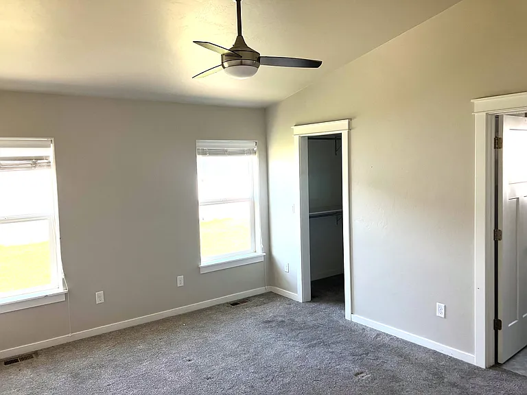 2404 Yukon Trl — Photo 11