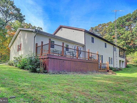 3rd image of 605 Natural Dam Rd