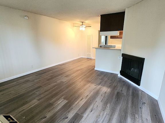 5th image of 18550 Prairie St #13