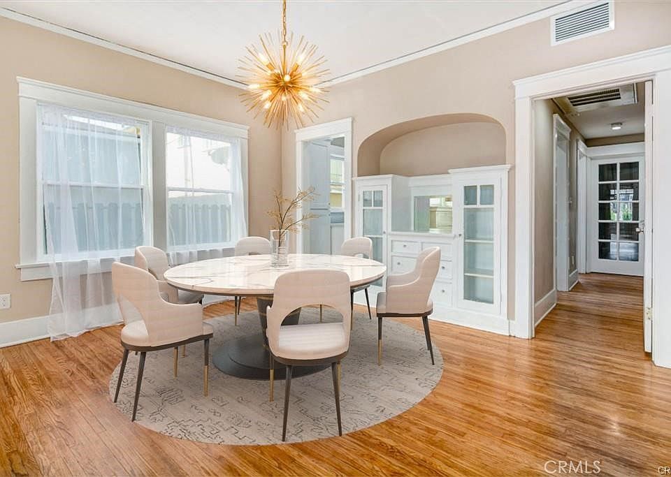 1st image of 107 N Columbus Ave #1071/2