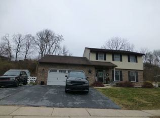9 Craig Dr, Reading, PA 19606