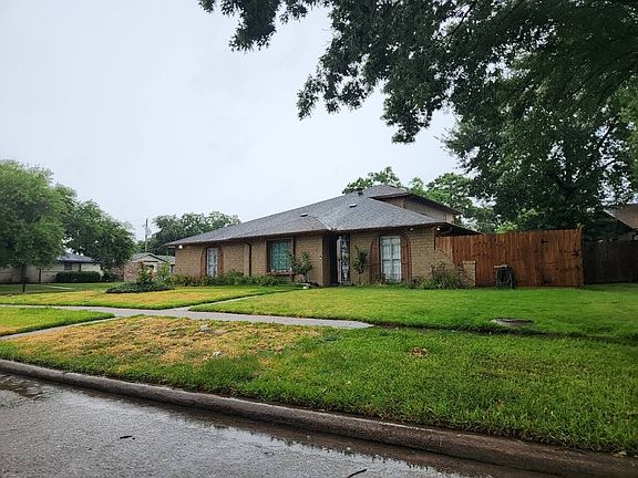 2nd image of 9603 Willow Wood Ln