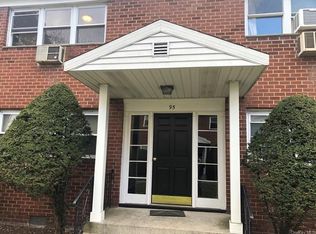 99 N Middletown Rd #D, Pearl River, NY 10965