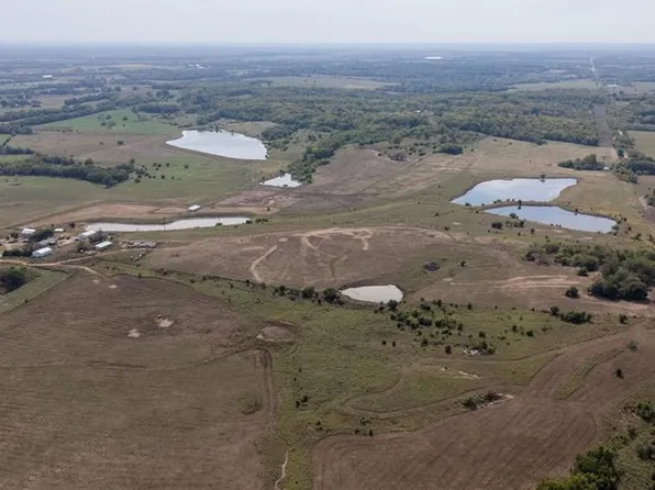 8602 E Utopia Rd, Bronaugh, MO 64728