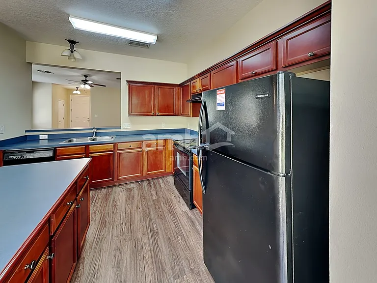 517 Vicks Landing Dr — Photo 7