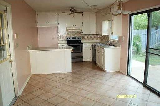 5th image of 4460 Stacey Dr