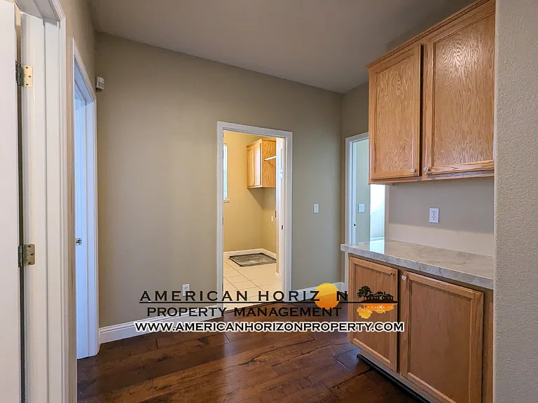 425 Crescent Dr — Photo 15
