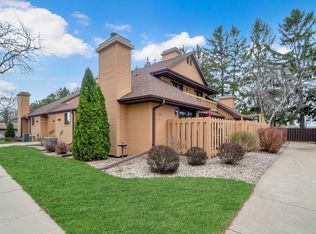 1353 W 18th Ave, Oshkosh, WI 54902