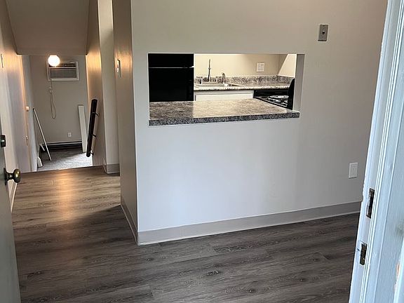 4th image of 11 Bartley St APT C206