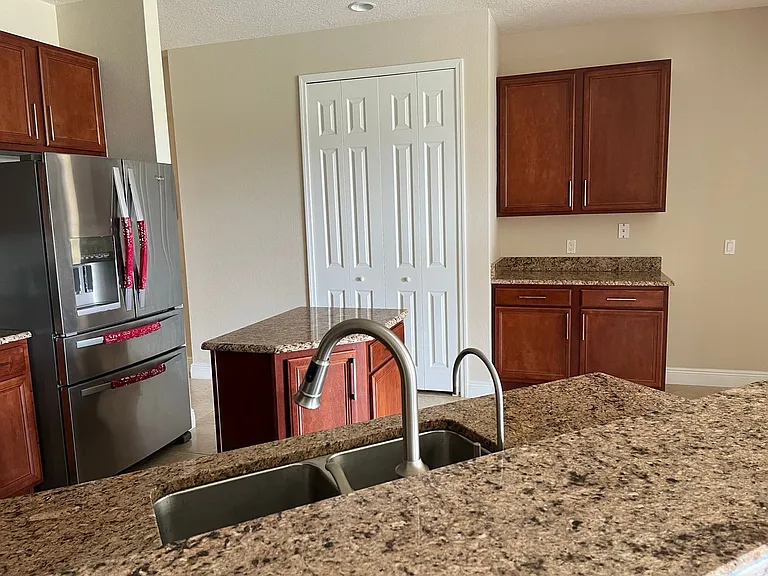 3817 Golden Feather Way — Photo 4