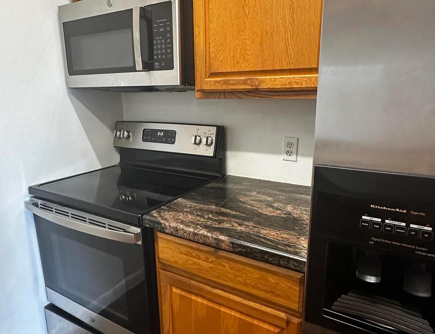 2 bed, 2.0 bath, 798 sqft, $1,880 — Photo 1