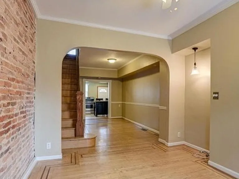 815 S Decker Ave — Photo 2