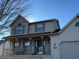 413 Overlook Ter, Marshall, WI 53559