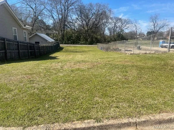 858 Murray St, Montgomery, AL 36108