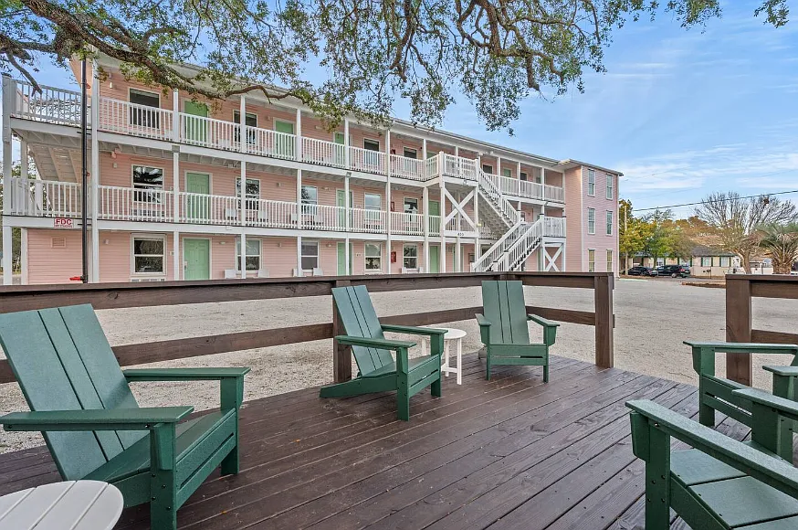 1 bed, 600 sqft, $1,500 — Photo 3