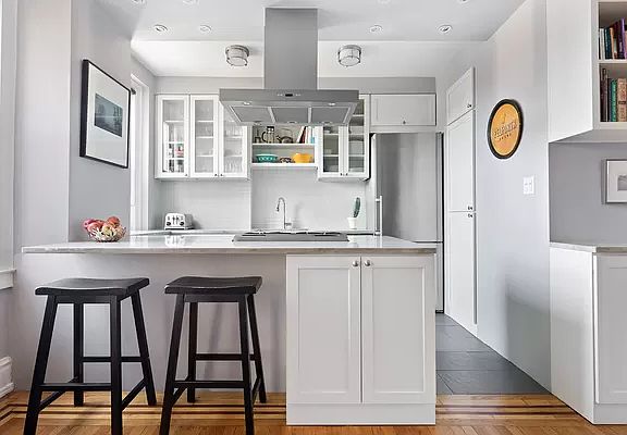 4th image of 35-34 77th St APT 51