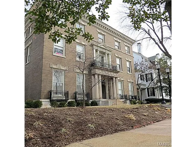 4969 Pershing Pl photo 1