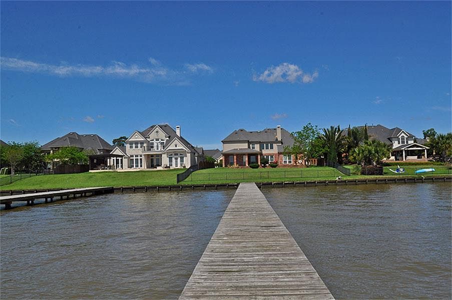 1st image of 13726 Elm Shores Dr