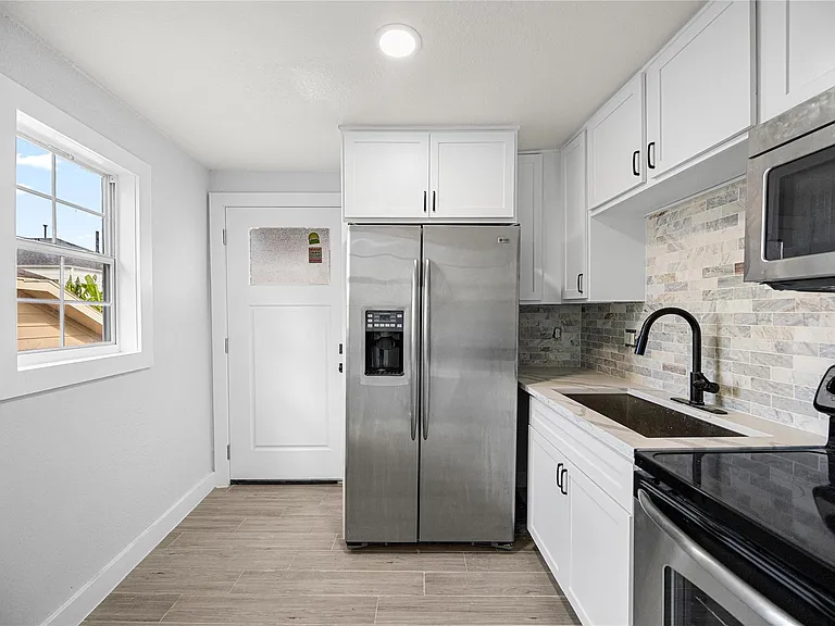 3229 Holman St #4 — Photo 7